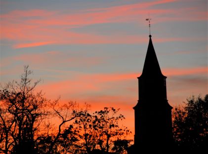 Sunset near Williamsburg, Virginia, in the fall