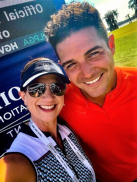 Hilton Grand Vacations Owner snapping selfie with Wells Adams, HGV Tournament of Champions, Lake Nona Golf & Country Club, Orlando.