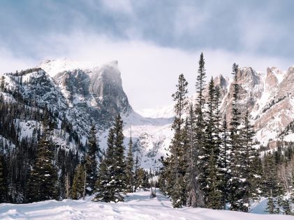 Snowy mountains near Estes Park, Colorado