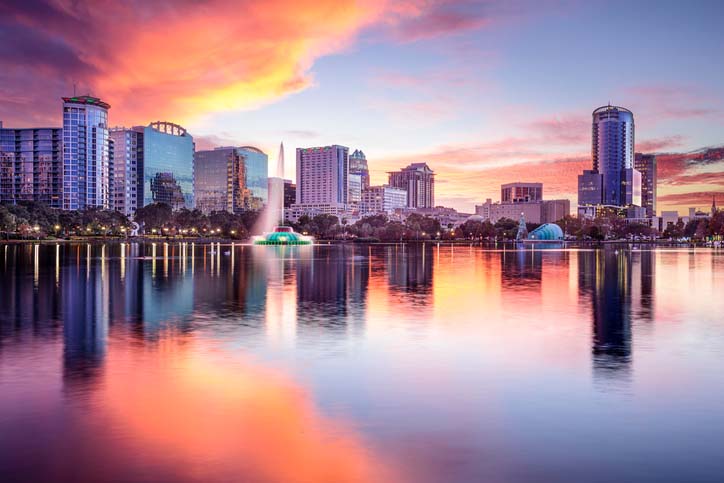 Sunset over Lake Eola in Downtown Orlando, Florida. 